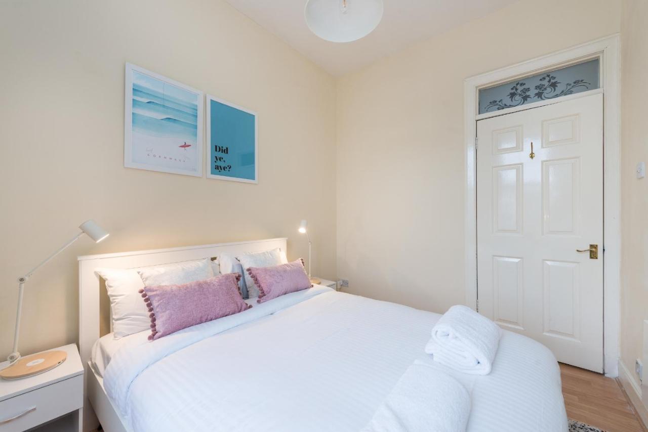 Bright And Modern 2 Bed Apartment Edinburg Exteriör bild